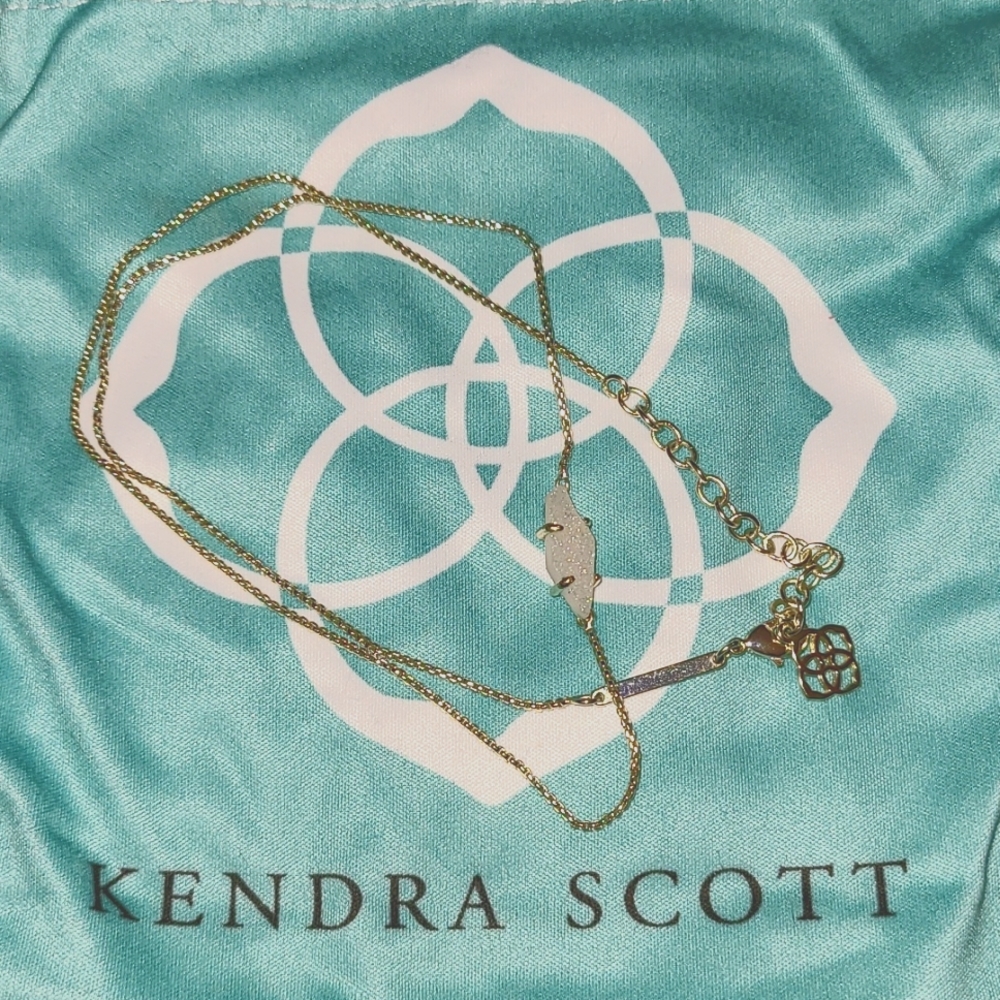 KENDRA SCOTT, ADJUSTABLE, WHITE DRUZY NECKLACE